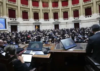 Cámara de Diputados limita prerrogativas de Milei sobre decretos de necesidad y urgencia