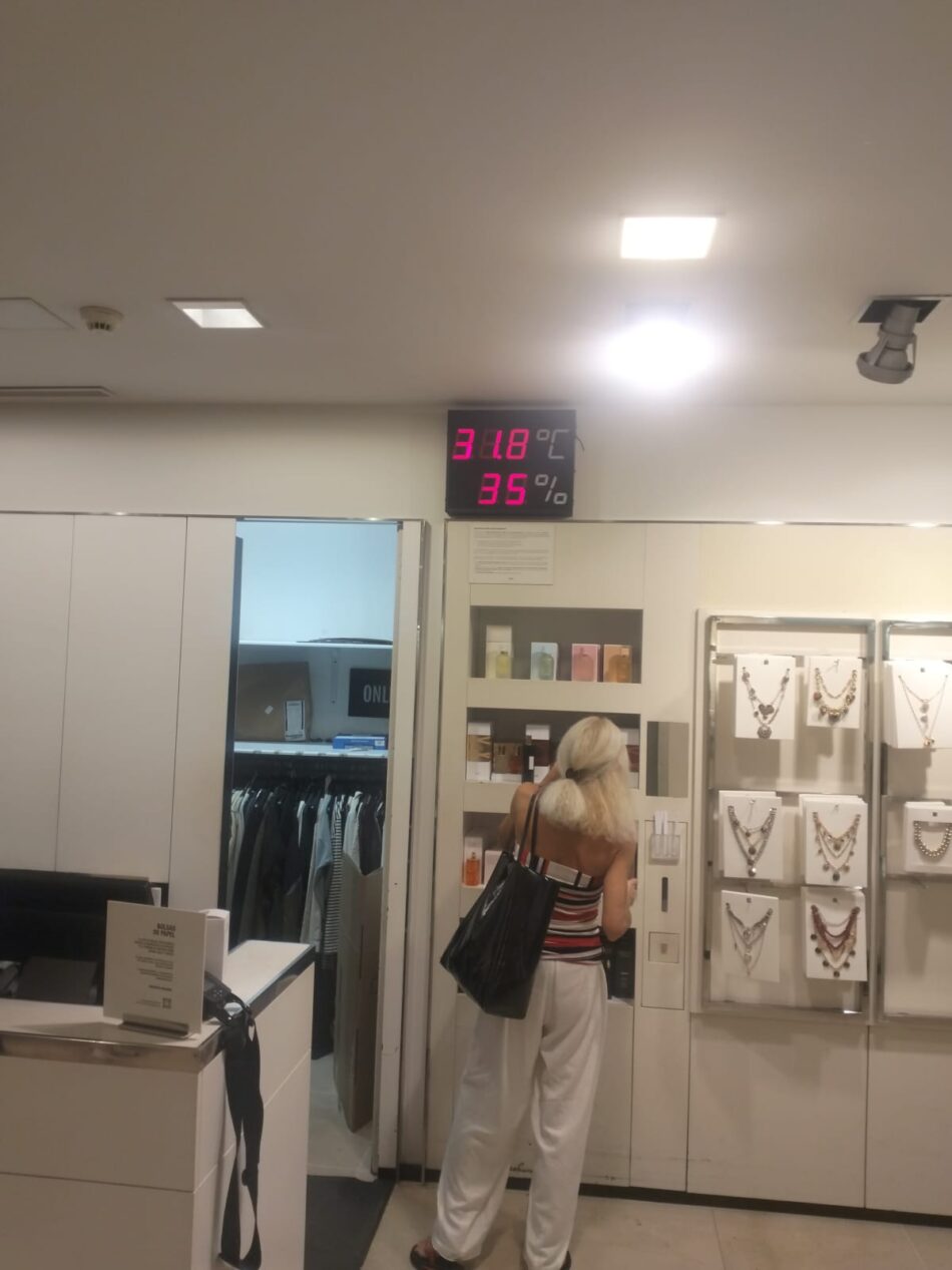 CGT denuncia que Zara tuvo que cerrar su tienda en Gandía por superar los 31° C en su interior