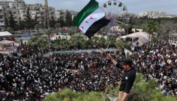 ONU denuncia matanzas y abusos del nuevo gobierno sirio