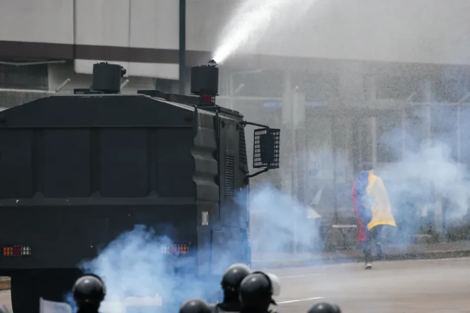 Brutal represión en Ecuador deja decenas de heridos y 31 detenidos