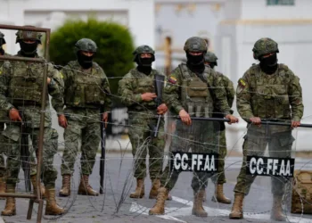 Repudian represión contra periodistas y rechazan nuevo estado de excepción en Ecuador