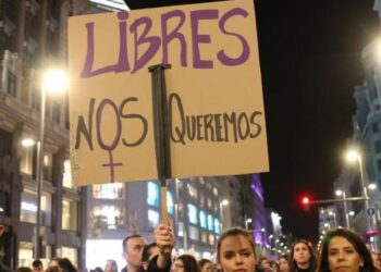 CCOO denuncia las palabras de Ayuso sobre el derecho al aborto y le exige cumplir la ley 