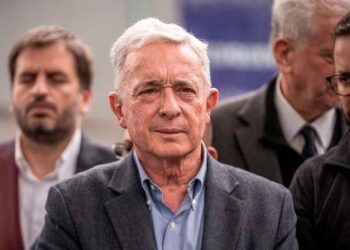 Colombia: Absuelto expresidente Uribe de cargos de soborno y fraude