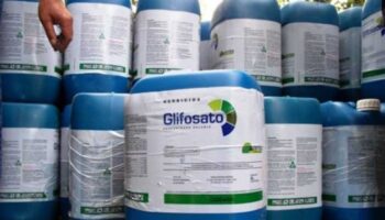 La UE propone multiplicar por 4.000 el glifosato permitido en aguas