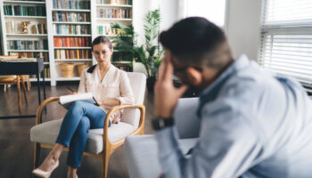 CCOO reclama una evaluación fiable de los riesgos psicosociales en los centros de trabajo y medidas para su eliminación: “Más del 18% de los partes comunicados son por problemas de salud mental”