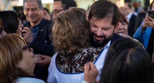 Chile comienza el pago de la ‘deuda histórica’ a los profesores durante la dictadura pinochetista
