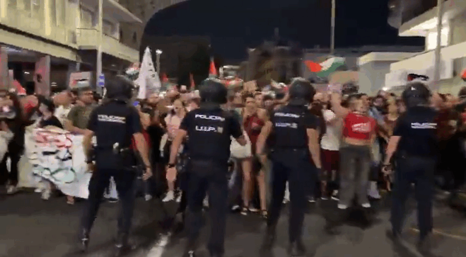 APDHA denuncia la represión policial en Sevilla en la concentración por Palestina y reclama responsabilidades