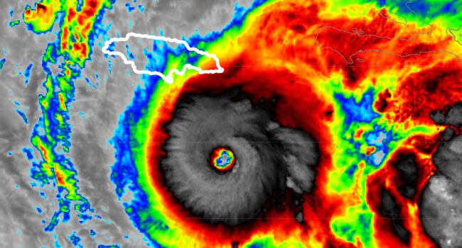 El Huracán Melissa se intensifica al sudeste de Jamaica