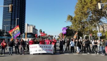 Comienza en Barcelona la manifestación de trabajadores del metal para pedir un nuevo convenio