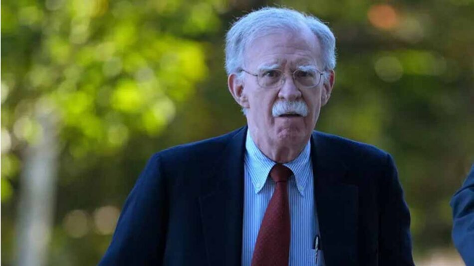John Bolton se entrega a justicia de EEUU