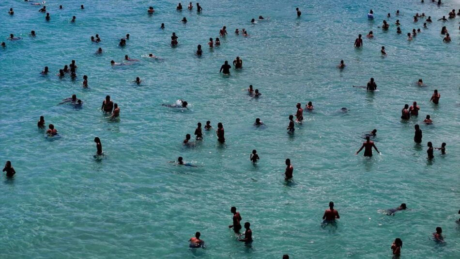 La superficie marina alcanzó en 2024 una temperatura global récord de 21º C