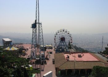 El comitè de treballadores del Parc d’Atraccions Tibidabo desconvoca parcialment la vaga del 25 i 26 d’octubre