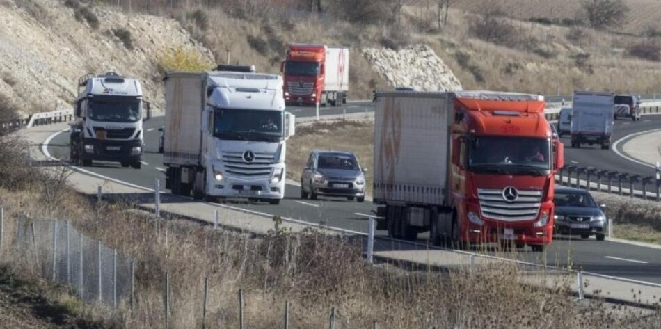 Firmada la solicitud para aplicar coeficientes reductores de la edad de jubilación a las y los conductores del transporte de mercancías