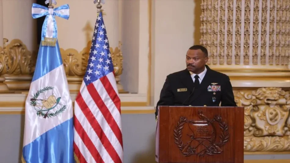 Dimite almirante que supervisaba los ataques de Estados Unidos en el Caribe