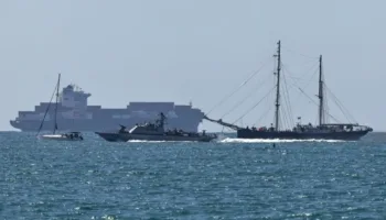 Trasladan a una prisión israelí a más de 470 activistas de la Flotilla Global Sumud