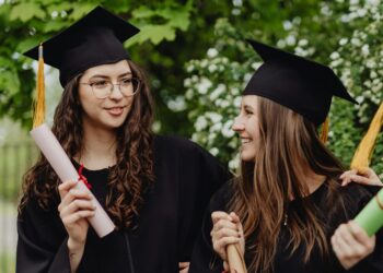 Cómo obtener un título universitario oficial en España