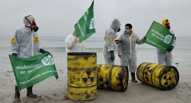 Aparición simulada de bidóns radiactivos nunha praia de Vigo