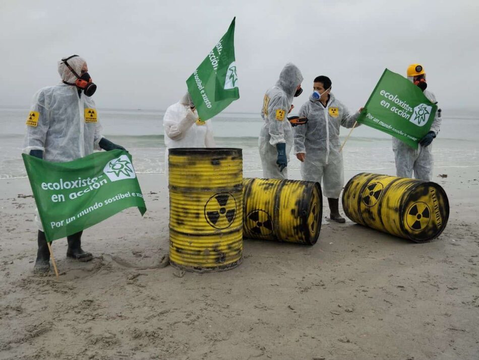 Aparición simulada de bidóns radiactivos nunha praia de Vigo