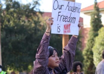 Siete universidades de EEUU plantan cara a Gobierno de Trump