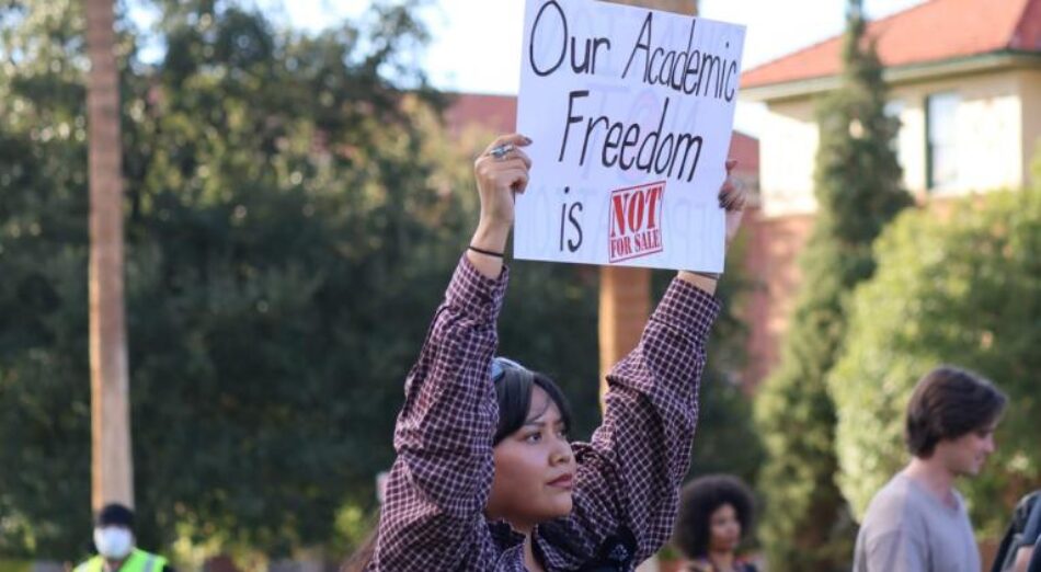 Siete universidades de EEUU plantan cara a Gobierno de Trump