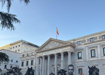 El PSOE se alinea con PP y Vox y deja caer la ILP que contaba con más firmas de la última década