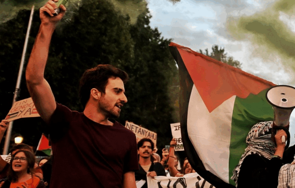 «La rabia es nuestra», un espectáculo de Oriol Erausquin y Ricci Galiano sobre la importancia de politizar nuestra rabia