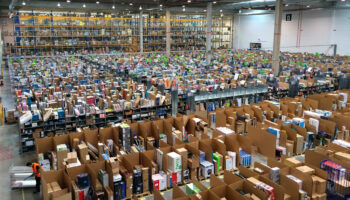 El sindicato CGT convoca una huelga en la plataforma de Amazon Spain Fulfillment, S.L. en Murcia que coincidirá con el Black Friday y la Navidad