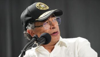 Petro denuncia maniobras de desinformación de la CIA contra su gobierno