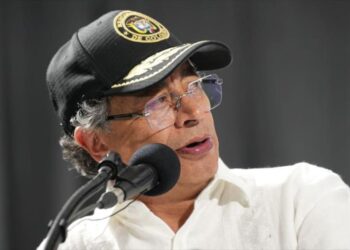 Petro denuncia maniobras de desinformación de la CIA contra su gobierno