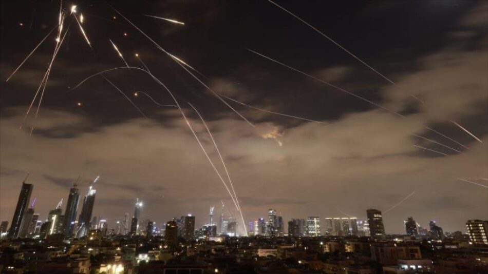 The New York Times augura: Irán lanzaría 2000 misiles a la vez en un próximo conflicto