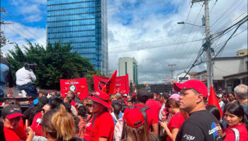 América Central: Las garras de Estados Unidos en Honduras