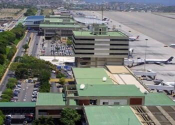 Venezuela da ultimátum a aerolíneas internacionales para retomar servicios