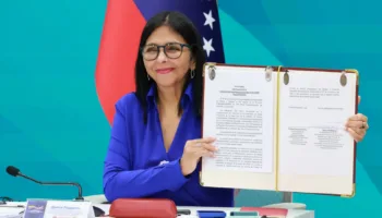 Venezuela y Rusia sellan 42 acuerdos en su comisión bilateral