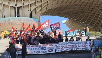 La empresa proveedora de Airbus y Boeing -GAZC- sobrevive a siete semanas de huelga con dinero público y externalizando la producción