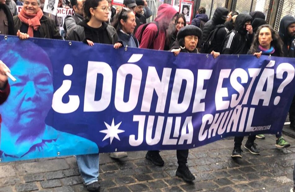 Protestas en Chile para exigir justicia para Julia Chuñil a un año de su desaparición