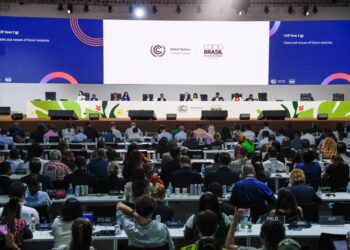 La COP30 aprueba un documento final sin referencia a los combustibles fósiles