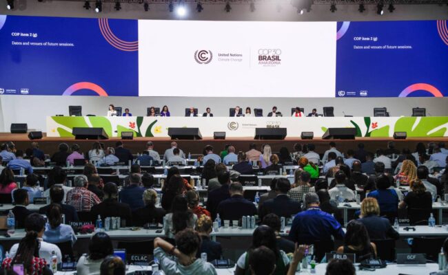 La COP30 aprueba un documento final sin referencia a los combustibles fósiles