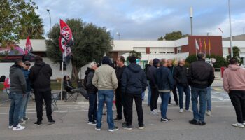 S’inicia la vaga indefinida a l’empresa de químics Archroma amb un seguiment del 90%