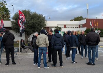 S’inicia la vaga indefinida a l’empresa de químics Archroma amb un seguiment del 90%