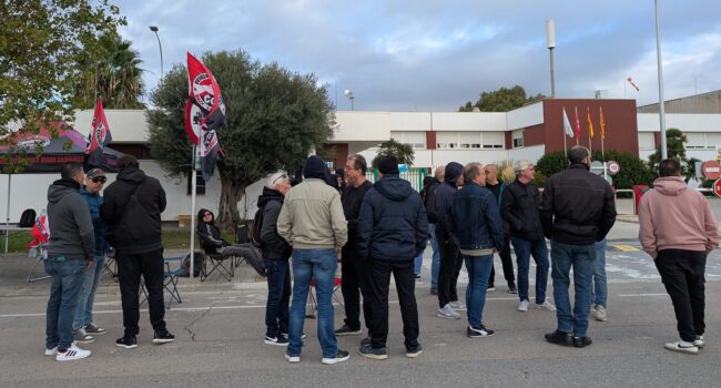 S’inicia la vaga indefinida a l’empresa de químics Archroma amb un seguiment del 90%