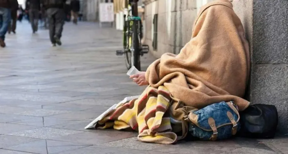 APDHA Sevilla denuncia la aporofobia administrativa del Ayuntamiento con las Personas Sin Hogar