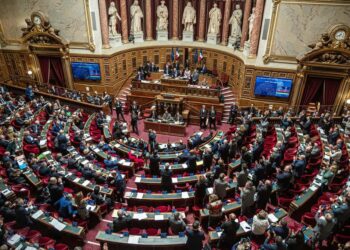 La Asamblea Nacional francesa rechaza el proyecto de presupuesto 2026