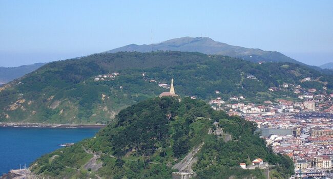 Reclaman la incorporación del ‘Sagrado Corazón de Jesús’ del monte Urgull al Catálogo de elementos contrarios a la Memoria Democrática