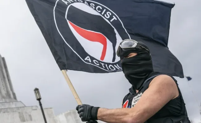 EE.UU. calificará de terroristas a grupos europeos vinculados al movimiento Antifa