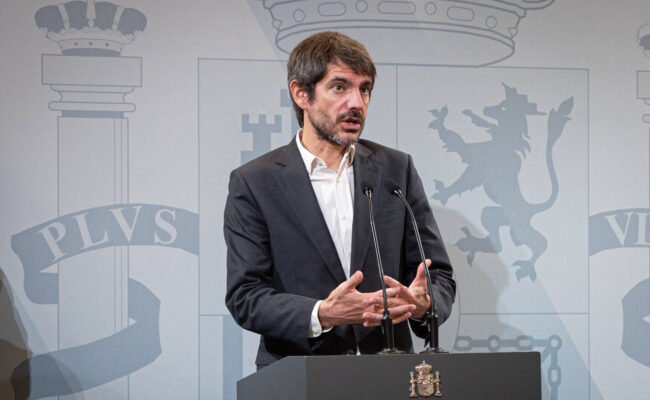 El ministro de Cultura, Ernest Urtasun, anuncia en el Congreso el inicio del procedimiento de extinción de cuatro fundaciones franquistas     