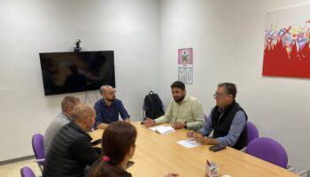 IU Sevilla denuncia la precariedad de la plantilla de las piscinas municipales
