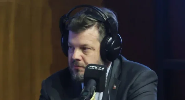 Chile: Candidato ultraconservador Johannes Kaiser promete indultar a militares condenados por crímenes de lesa humanidad