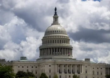 Senado de EE.UU. rechaza limitar poder de Trump para ataques contra Venezuela