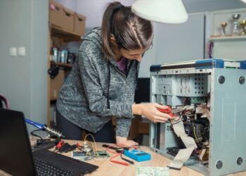 Desafían al Black Friday con el lanzamiento de un directorio de más de 1.200 tiendas de reparación y segunda mano, la nueva web de Alargascencia