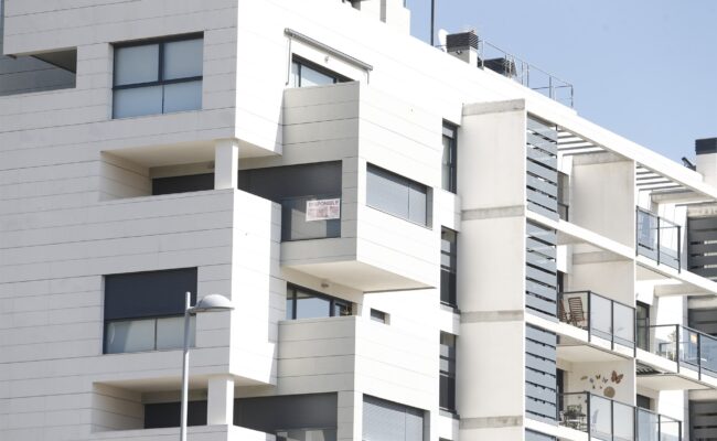 La FRAVM defiende que el Ayto. de Madrid penalice en el IBI las viviendas que lleven dos años vacías y bonificar las de protección oficial